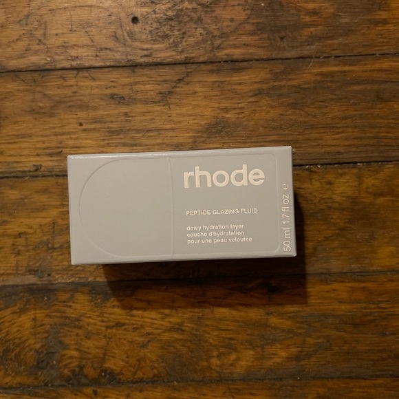 LAST ONE!New!! RHODE BEAUTY PEPTIDE GLAZING FLUID:The Dewy Hydration Layer - Picture 4 of 7